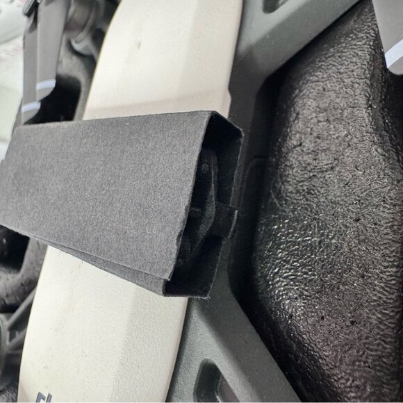 DJI spark drone case charging cable in box - Picture 10 of 14